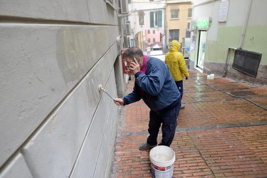 Genova, salita Santa Brigida - scritte contro Guido Rossa e un g