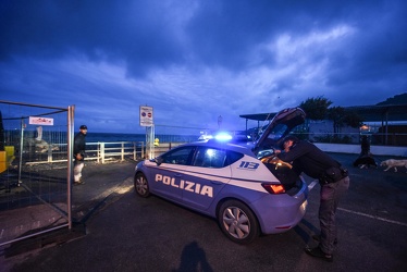 sopralluogo polizia spiaggia Voltri 08052019-3324