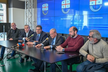 Genova - incontro tra governatore Toti e sindacati per questione