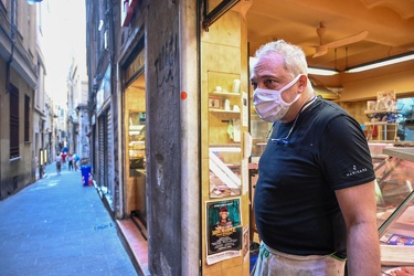 Genova - reportage in vico di canneto il lungo sulla movida rumo