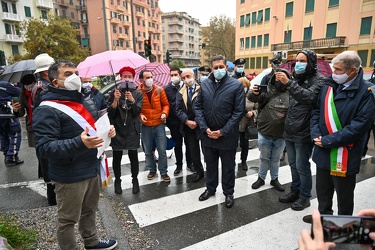 Genova, cerimonia di commemorazione vittime alluvione - targa po