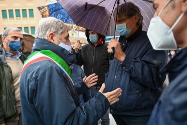 Genova, cerimonia di commemorazione vittime alluvione - targa po