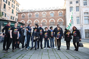 Genova, piazza Caricamento - iniziativa di libera con 25 fiaccol