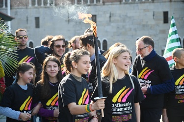 Genova, piazza Caricamento - iniziativa di libera con 25 fiaccol