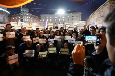 Genova, piazza De Ferrari - flash mob residenti Certosa zona ara