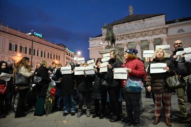 Genova, piazza De Ferrari - flash mob residenti Certosa zona ara