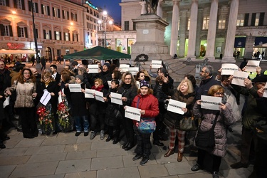 Genova, piazza De Ferrari - flash mob residenti Certosa zona ara