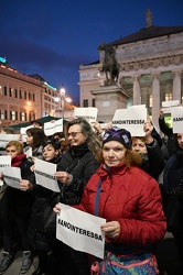 Genova, piazza De Ferrari - flash mob residenti Certosa zona ara