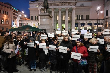 Genova, piazza De Ferrari - flash mob residenti Certosa zona ara