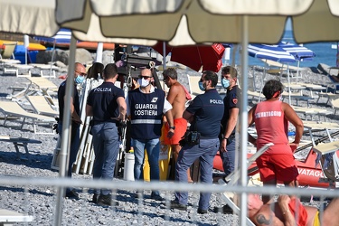 Genova, spiaggia corso Itlia - uomo 84 anni muore annegato