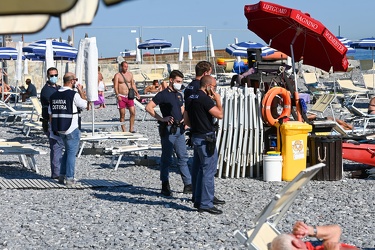 Genova, spiaggia corso Itlia - uomo 84 anni muore annegato