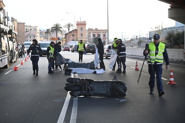 Genova, via Siffredi tra Cornigliano e Sestri Ponente - incident