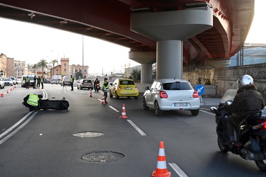 Genova, via Siffredi tra Cornigliano e Sestri Ponente - incident