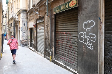 Genova, centro storico - locali chiusi