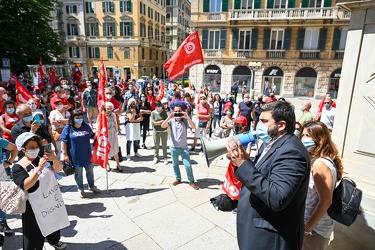 Genova, prefettura - manifestazione lavoratori mense e cassainte