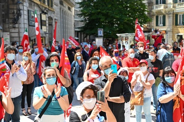 Genova, prefettura - manifestazione lavoratori mense e cassainte