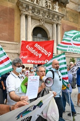 Genova, prefettura - manifestazione lavoratori sanita privata