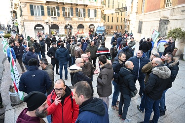 Genova, prefettura - incontro tra rappresentanti sindacali ILVA 