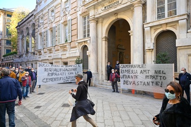 Genova, palazzo Tursi - manifestazioni comitati residenti e citt