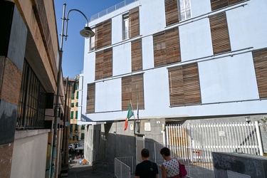 Genova, piazza delle erbe - la scuola baliano garaventa