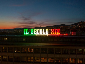 Genova, foto da drone - piazza Piccapietra - insegna Secolo XIX 