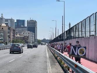 flash mob polo petrolchimico L Canepa