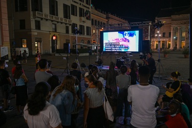 Genova, piazza de Ferrari - momento riflessione sant egidio 20es