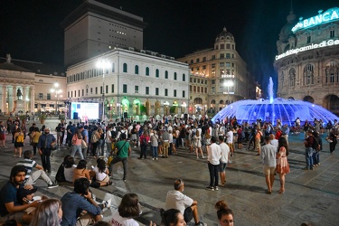 Genova, piazza de Ferrari - momento riflessione sant egidio 20es