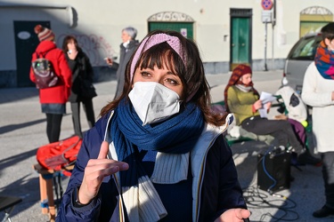 Genova, piazza Sarzano - assemblea scuola contro didattica a dis