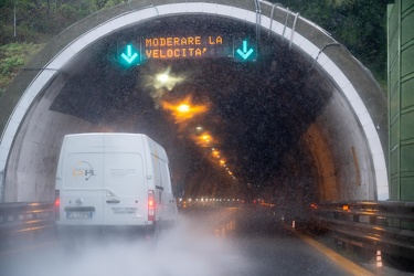 Genova, autostrada - maltempo