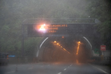 Genova, autostrada - maltempo