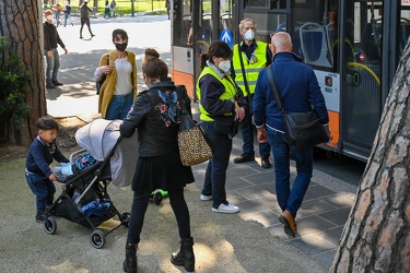 Genova, davanti stazione Brignole - controlli a tappeto bigliett