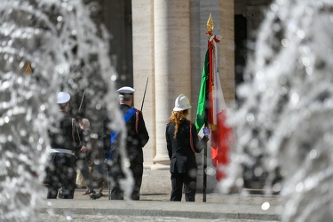 Genova, piazza De Ferrari - festa della polizia locale