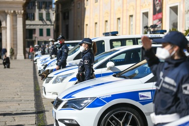 Genova, piazza De Ferrari - festa della polizia locale