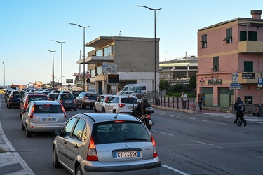 Genova, cantiere demolizioni fiera waterfront di levante - fuga 