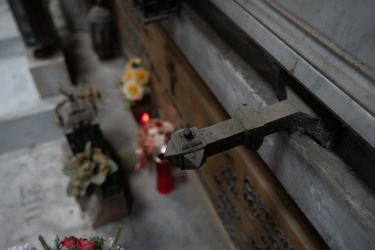 Genova, cimitero Staglieno - si moltiplicano i furti di ornament