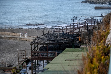 incendio bagni Capo Marina 22102021-18