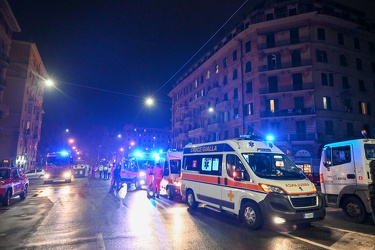 Genova, corso sardegna - incendio in un palazzo