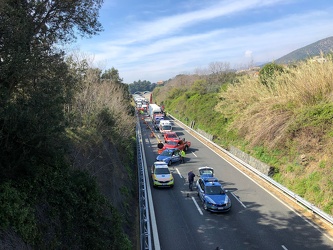 Genova, autostrada, incidente con una vittima prima del bivio, a