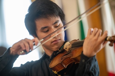 Genova, palazzo Tursi - violinista vincitore premio Paganini 201