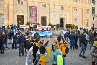 Genova, manifestazione categorie ristoratori e altre contro misu