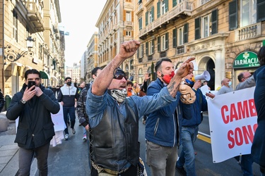 Genova, manifestazione categorie ristoratori e altre contro misu