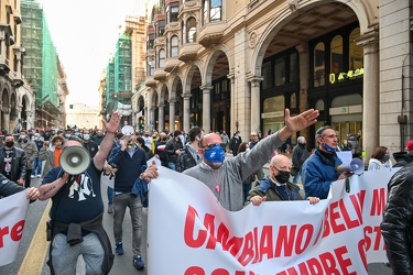 Genova, manifestazione categorie ristoratori e altre contro misu