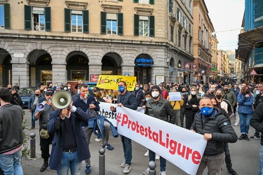 Genova, manifestazione categorie ristoratori e altre contro misu