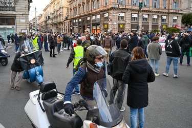 Genova, manifestazione categorie ristoratori e altre contro misu