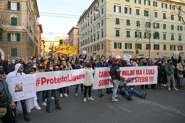 Genova, manifestazione categorie ristoratori e altre contro misu