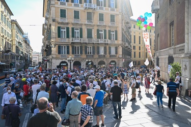 Genova, prefettura - manifestazione contro concessione autostrad