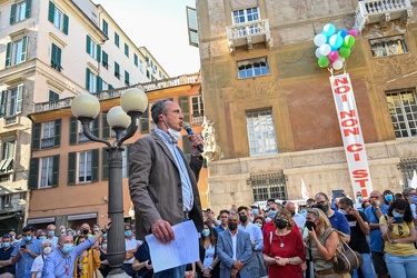 Genova, prefettura - manifestazione contro concessione autostrad