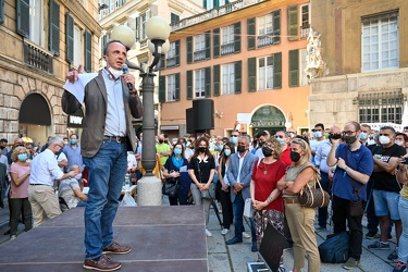 Genova, prefettura - manifestazione contro concessione autostrad