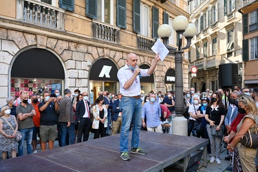 Genova, prefettura - manifestazione contro concessione autostrad